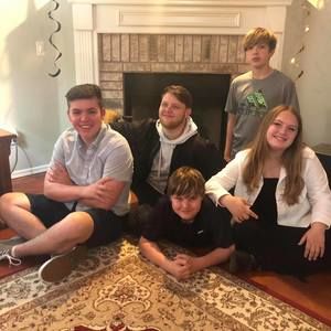 Meet your Posher, Sandy